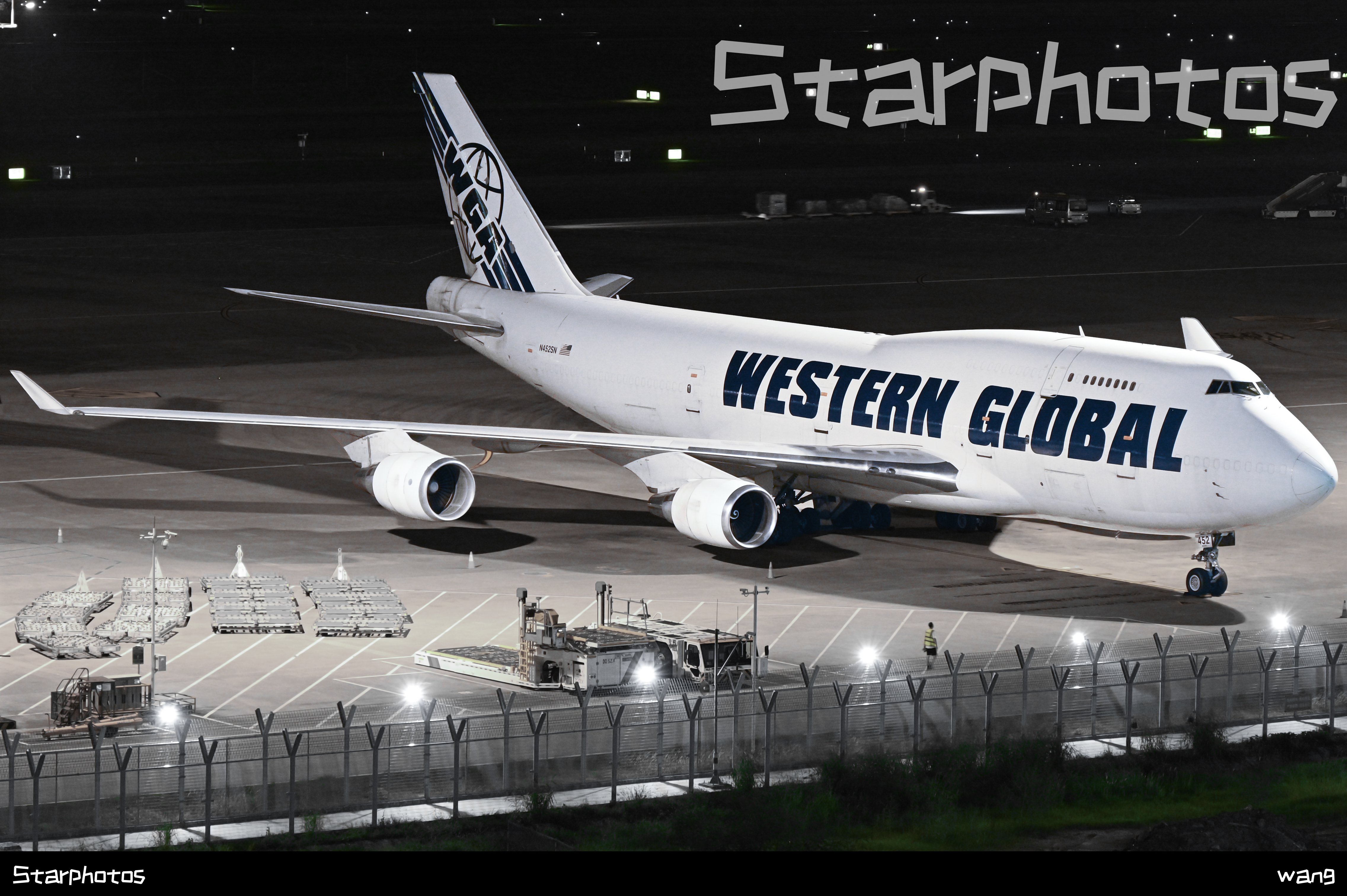 N452SN在深圳宝安国际机场