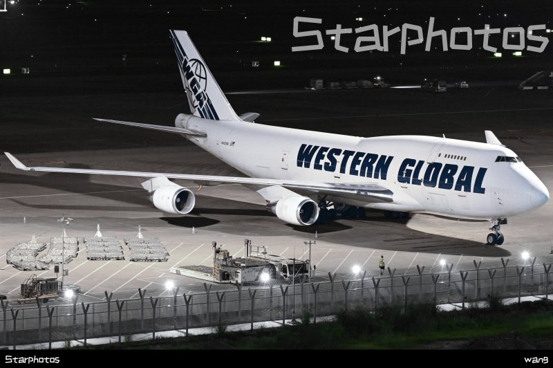 N452SN在深圳宝安国际机场